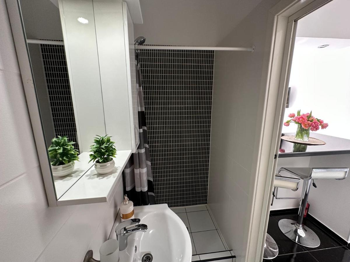 Accommodation Tomcuk โกตอร์ ภายนอก รูปภาพ