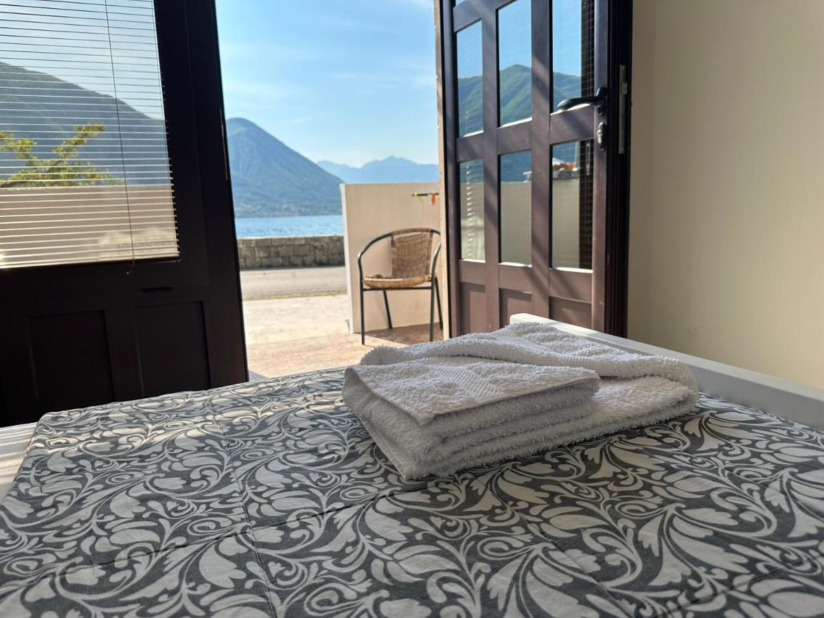 Accommodation Tomcuk โกตอร์ ภายนอก รูปภาพ