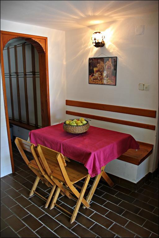Accommodation Tomcuk โกตอร์ ห้อง รูปภาพ